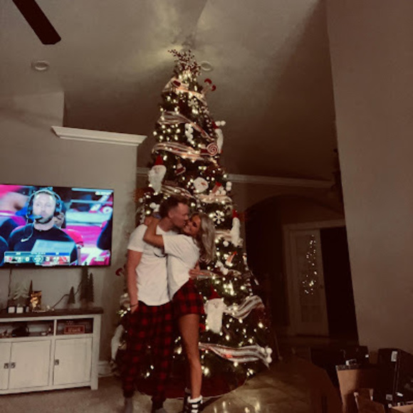 Meet your Posher, Kinlie - Picture 1 of 1